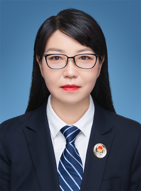 賀娟（宣傳委員、業(yè)務(wù)二部部長）